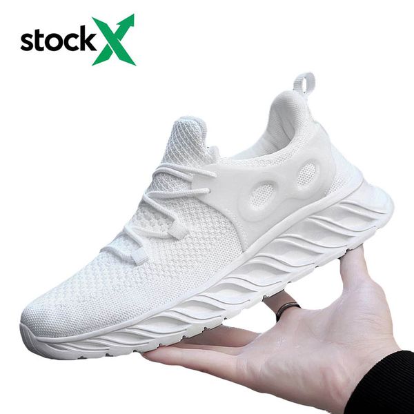 2020 popuar new running shoes for mens triple black white platform fashion men womens sports sneakers trainers shoes size 39-44
2020 popuar new running shoes for mens triple black white platform fashion men womens sports sneakers trainers shoes size 39-44