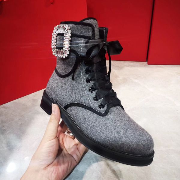 with box sneaker casual shoes trainers fashion sports shoes trainers shoes for woman dhl by bag07 r2506
with box sneaker casual shoes trainers fashion sports shoes trainers shoes for woman dhl by bag07 r2506