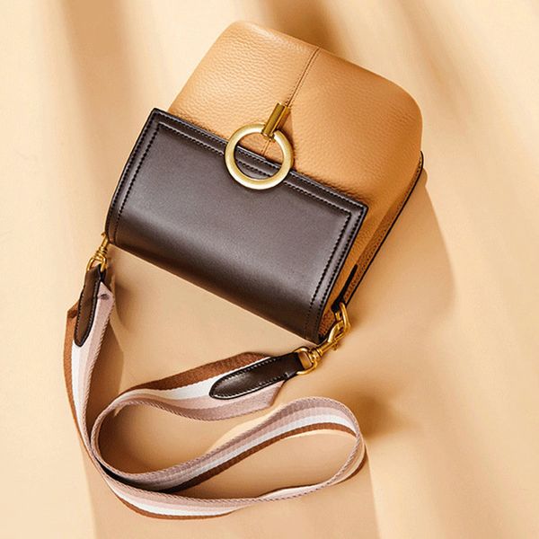 shoulder bag 100% genuine leather women handbag genuine leather messenger bag women handbag flip new daily
shoulder bag 100% genuine leather women handbag genuine leather messenger bag women handbag flip new daily