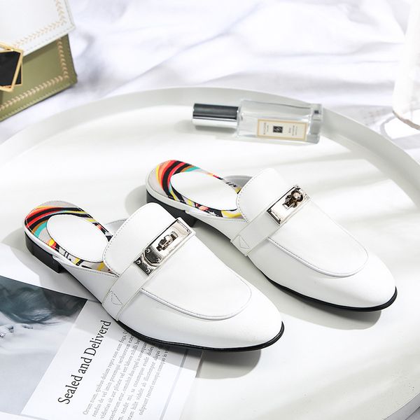 2020 luxury pumps calfskin horse bit slippers slippers flat casual shoes size 34-42 pointed stitching color comfortable breathable, Black
2020 luxury pumps calfskin horse bit slippers slippers flat casual shoes size 34-42 pointed stitching color comfortable breathable, Black