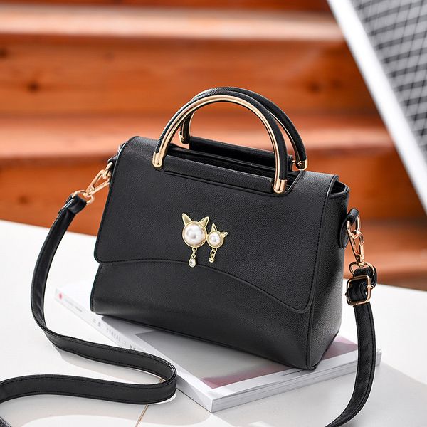 women's small luxury cute messenger bags female fashion pearl handbag woman's casual clutch designer women bag over the shoulder
women's small luxury cute messenger bags female fashion pearl handbag woman's casual clutch designer women bag over the shoulder