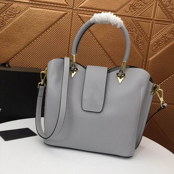 classic bag genuine leather atmospheric classic handbag elegant understated shoulder bag simple elegant postman bag
classic bag genuine leather atmospheric classic handbag elegant understated shoulder bag simple elegant postman bag