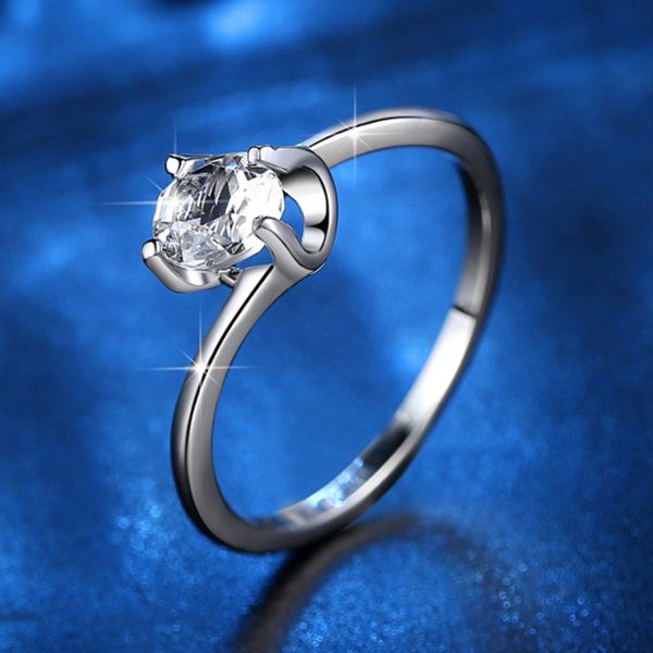 simple and elegant 4 claw 1 cubic zirconia wedding engagement rings for women silver color girls party finger ring shiny jewelry, Golden;silver
simple and elegant 4 claw 1 cubic zirconia wedding engagement rings for women silver color girls party finger ring shiny jewelry, Golden;silver
