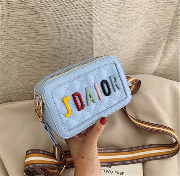Designer Shoulder Bag High Quality Color Letter Handbag Fashion Good Match PH-CFY2001142
Designer Shoulder Bag High Quality Color Letter Handbag Fashion Good Match PH-CFY2001142