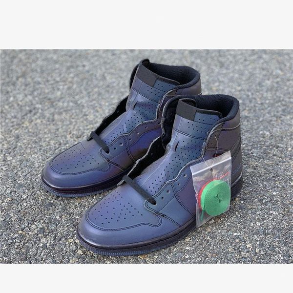 nkj01a 2020 men basketball shoes 1 1s bv0006-900 zoom fearless 3m reflective outdoor sports sneakers size40~46
nkj01a 2020 men basketball shoes 1 1s bv0006-900 zoom fearless 3m reflective outdoor sports sneakers size40~46