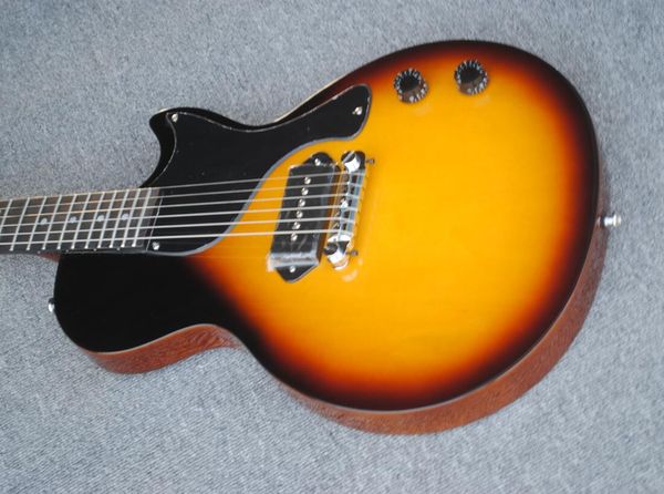 custom solid body single cut junior vintage sunburst electric guitar single black p 90 pickup & dog ear, black pickguard, brown back & side
custom solid body single cut junior vintage sunburst electric guitar single black p 90 pickup & dog ear, black pickguard, brown back & side
