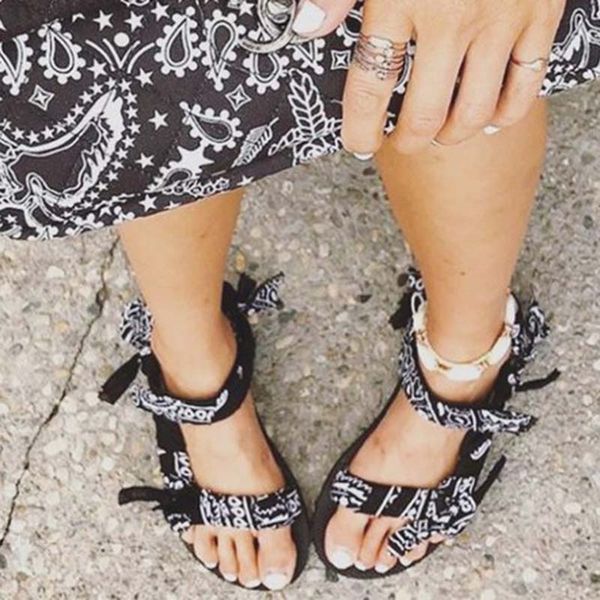 2020 women sandals satin flip flops roman style sandals women shoes flat thick bottom beach ladies leather shoes, Black
2020 women sandals satin flip flops roman style sandals women shoes flat thick bottom beach ladies leather shoes, Black
