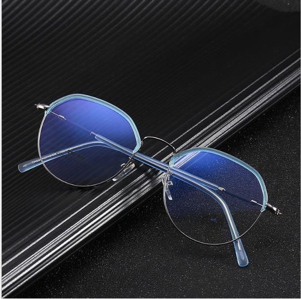 flat glasses anti-blue glasses frame can be used for myopic students of literature and art, White;black
flat glasses anti-blue glasses frame can be used for myopic students of literature and art, White;black
