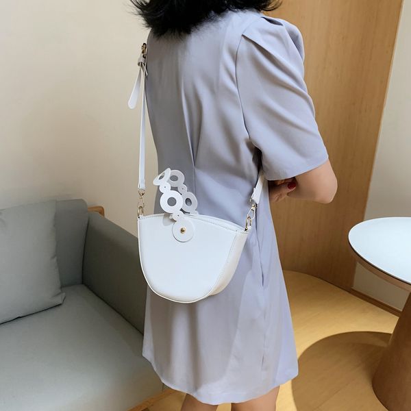 2020 new women's crossbody bagkorean version of the fashion and simple simple wild personality contrast colorladies shoulder bag
2020 new women's crossbody bagkorean version of the fashion and simple simple wild personality contrast colorladies shoulder bag