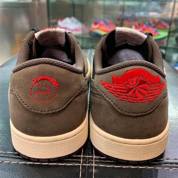2019 4277 001 1 00 authentic travis scott x low og sp ts cq- s brown suede black basketball sports sneakers with original box outdoor shoes
2019 4277 001 1 00 authentic travis scott x low og sp ts cq- s brown suede black basketball sports sneakers with original box outdoor shoes