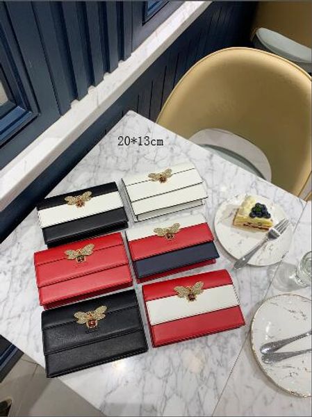 classic designer handbag fashion designer luxury handbag wallet women's genuine leather shoulder bag fashion ,bag size 20*13cm
classic designer handbag fashion designer luxury handbag wallet women's genuine leather shoulder bag fashion ,bag size 20*13cm