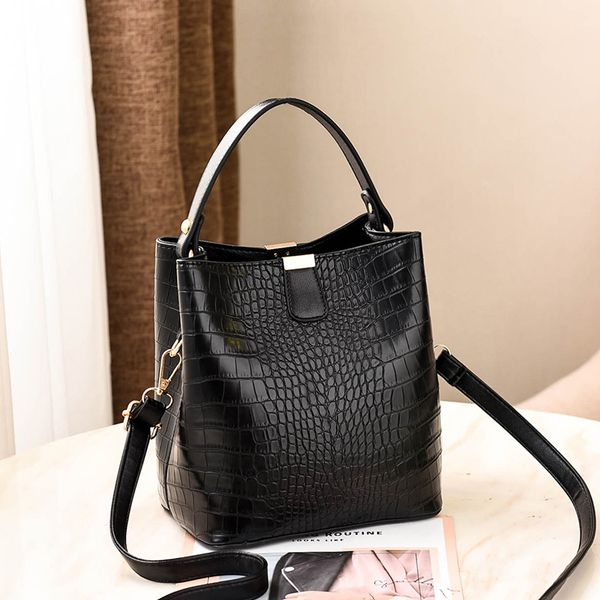women's bag new simple fashion bucket women's bag portable shoulder flow