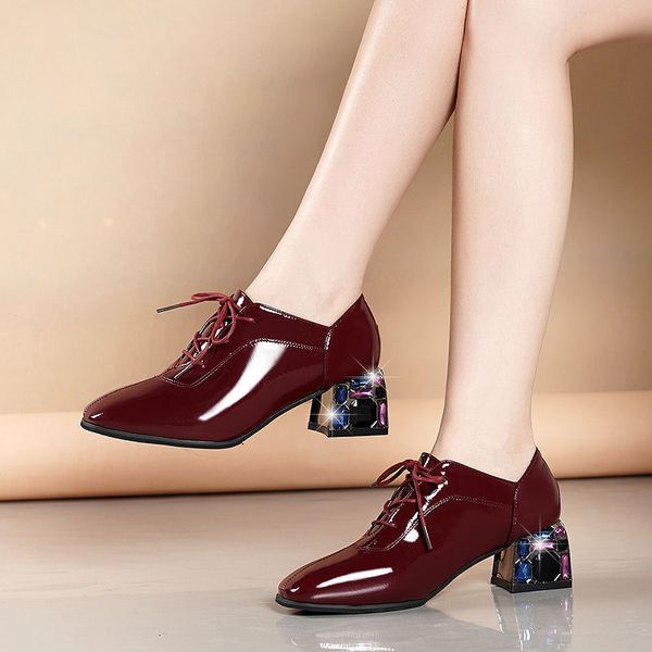 2020 women's shoes spring fall woman high heels british style soft leather pointed toe women pumps rhinestone mid heel black
2020 women's shoes spring fall woman high heels british style soft leather pointed toe women pumps rhinestone mid heel black