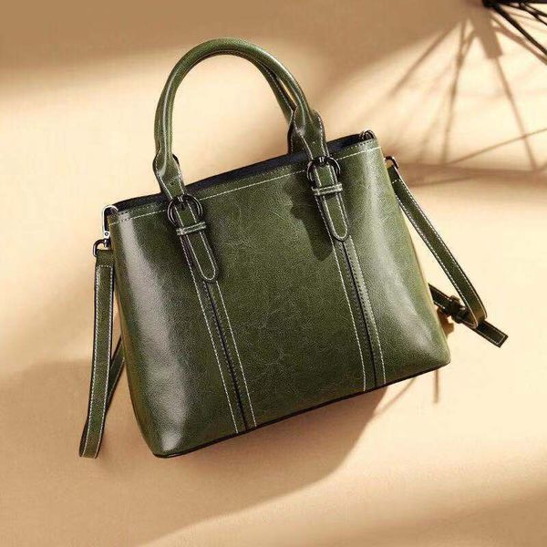 genuine leather handbag office lady handbag with big capacity commuter bag tote bag
genuine leather handbag office lady handbag with big capacity commuter bag tote bag