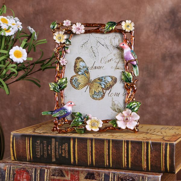 4x6 inch europe tyle flower rhinestone wedding p frames for home decoration with picture card for popular gift ja-2624a
4x6 inch europe tyle flower rhinestone wedding p frames for home decoration with picture card for popular gift ja-2624a