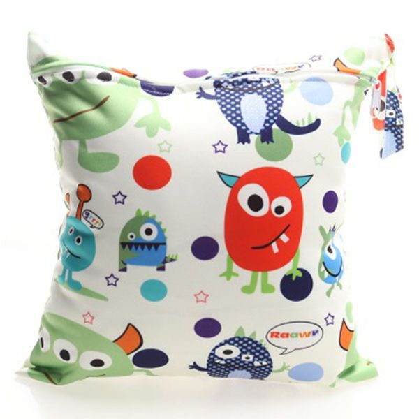 5 print cartoon animals pattern mummy bag baby single zipper diaper waterproof reusable wet bag 28*30 mini size kids diapers
5 print cartoon animals pattern mummy bag baby single zipper diaper waterproof reusable wet bag 28*30 mini size kids diapers