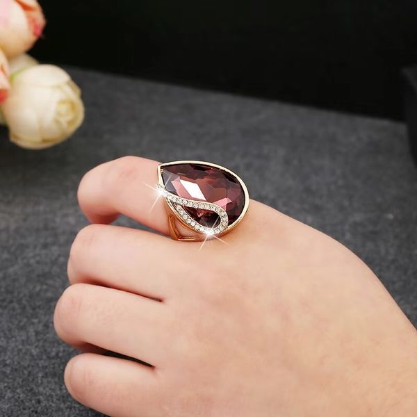 water drop crystal solitaire rings for women fashion heart diamonds wedding bride engagement ring two colors purple champagne ing, Golden;silver
water drop crystal solitaire rings for women fashion heart diamonds wedding bride engagement ring two colors purple champagne ing, Golden;silver