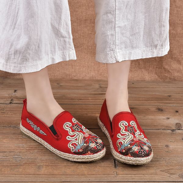 spring and summer flat heel slip-on chinese-style cloth shoes women's breathable anti-slip lazy shoes women's embroidered low-cu, Black
spring and summer flat heel slip-on chinese-style cloth shoes women's breathable anti-slip lazy shoes women's embroidered low-cu, Black