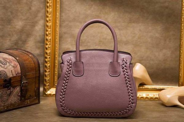 designer-new spring and summer european and american fashion lichee grained cowskin handbag with single shoulder crossing leather
designer-new spring and summer european and american fashion lichee grained cowskin handbag with single shoulder crossing leather