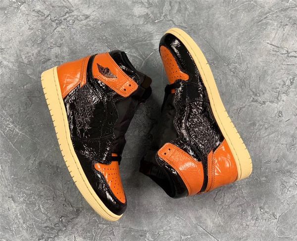 2019 release authentic 1 high og shattered backboard 3.0 black orange patent leather pale vanilla men outdoor shoes 555088-028
2019 release authentic 1 high og shattered backboard 3.0 black orange patent leather pale vanilla men outdoor shoes 555088-028