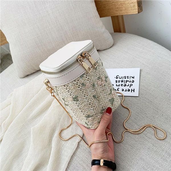women messenger bags 2020 beach lace embroid straw bucket bag mobile phone crossbody bags torebki damskie
women messenger bags 2020 beach lace embroid straw bucket bag mobile phone crossbody bags torebki damskie