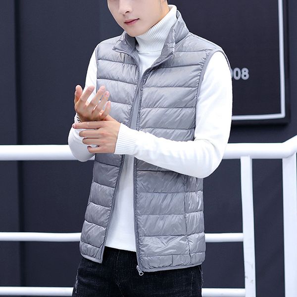 men winter casual sleeveless duck down jacket lightweight coat vest packable top, Black
men winter casual sleeveless duck down jacket lightweight coat vest packable top, Black