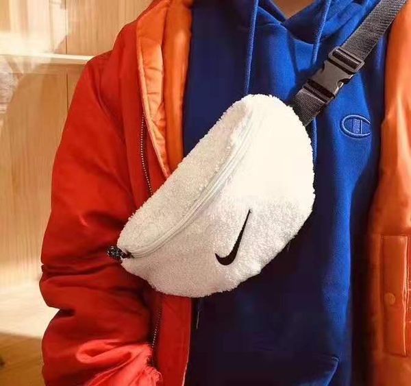 19ss sport brand waist bags men women fashion fanny pack luxury outdoor chest bags letter printed boy girls shoulder bag crossbody 20031101t
19ss sport brand waist bags men women fashion fanny pack luxury outdoor chest bags letter printed boy girls shoulder bag crossbody 20031101t