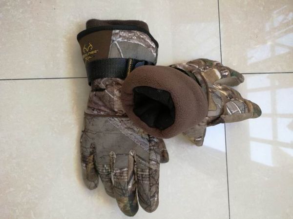 2017 new winter men hunting camouflage gloves thickened thermal windproof waterproof outdoor warm sports gloves average size
2017 new winter men hunting camouflage gloves thickened thermal windproof waterproof outdoor warm sports gloves average size