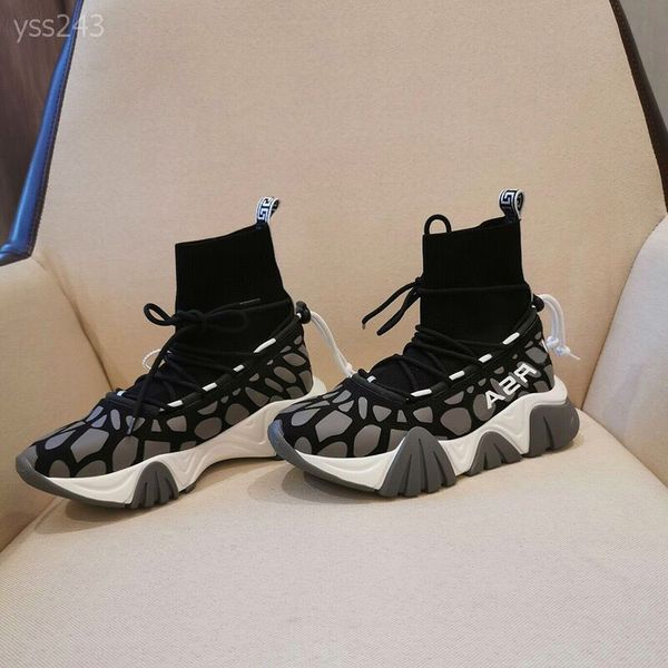 new men women personalized socks shoes speed trainer black white pink blue fashion luxury mens trainers casual canvas sneakers wild
new men women personalized socks shoes speed trainer black white pink blue fashion luxury mens trainers casual canvas sneakers wild