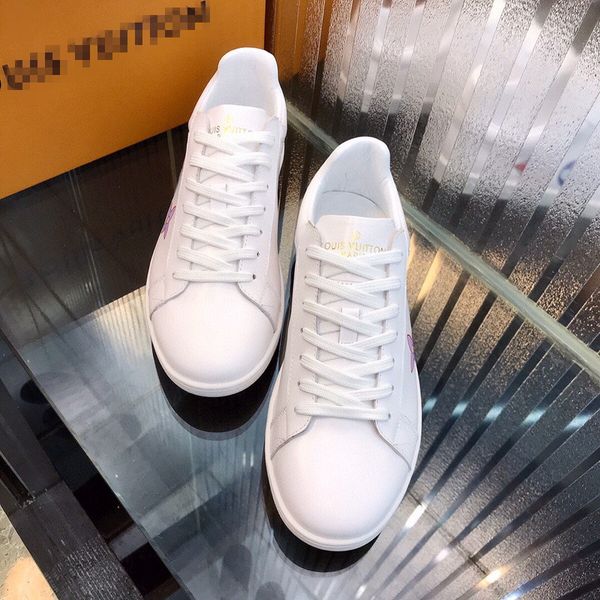 new causal shoes for man breathable leather tenis shoes male black outdoor walking sneakers men footwear
new causal shoes for man breathable leather tenis shoes male black outdoor walking sneakers men footwear