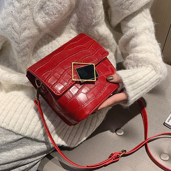 крокодил pattern crossbody сумки женщины небольшой цепи сумка маленькая сумка искусственная кожа ручной мешок дамы дизайнер вечерние дорожны
крокодил pattern crossbody сумки женщины небольшой цепи сумка маленькая сумка искусственная кожа ручной мешок дамы дизайнер вечерние дорожны