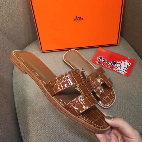 the latest embossed leather flat casual slippers brown women slippers drivers sandals slides sneakers leather slipper
the latest embossed leather flat casual slippers brown women slippers drivers sandals slides sneakers leather slipper