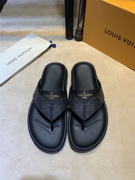 2020 high-end design leather sandals new floral brocade men's fashion slippers red bottom flip-flops female skates casual flat shoes 02
2020 high-end design leather sandals new floral brocade men's fashion slippers red bottom flip-flops female skates casual flat shoes 02
