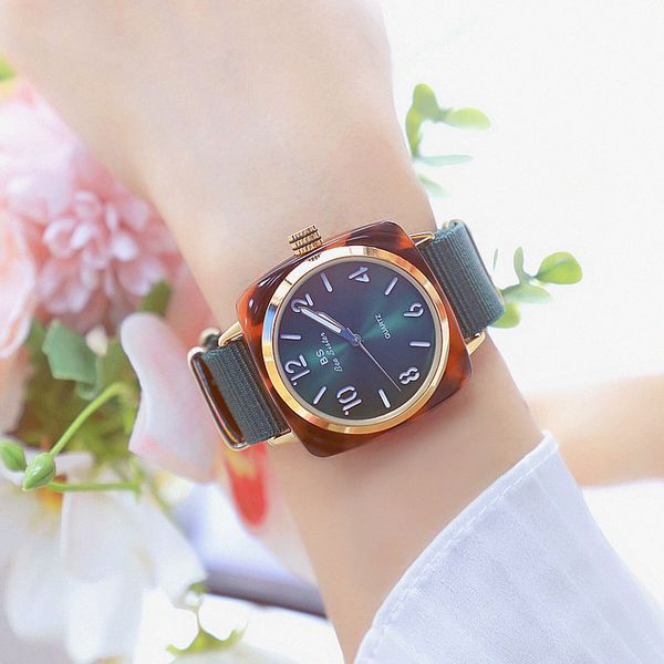 women watches 2019 fashion bracelet watch women nylon strap ladies watches big dial suqare for 2019, Slivery;brown
women watches 2019 fashion bracelet watch women nylon strap ladies watches big dial suqare for 2019, Slivery;brown