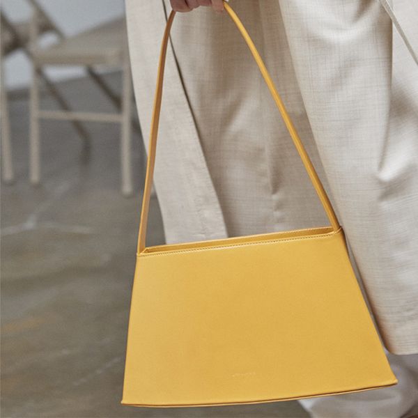 simple geometric trapezoidal shoulder bags for ladies vintage solid pu leather handbag for women mulit style large capacity tote
simple geometric trapezoidal shoulder bags for ladies vintage solid pu leather handbag for women mulit style large capacity tote