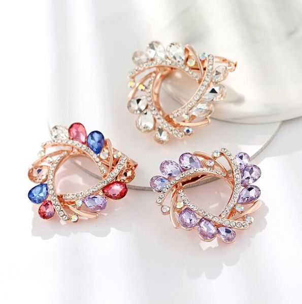 2020 new brooch fashion dual-use scarf buckle korean version of high-end color petals wild temperament western assembly decoration pin, Gray
2020 new brooch fashion dual-use scarf buckle korean version of high-end color petals wild temperament western assembly decoration pin, Gray