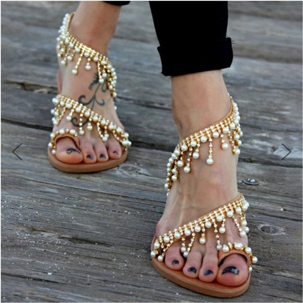 2020 summer foreign trade new hand beaded european and american fashion ladies flat bottom 34-43 large size cool, Black;red
2020 summer foreign trade new hand beaded european and american fashion ladies flat bottom 34-43 large size cool, Black;red