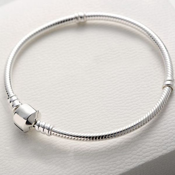 the new classic snake bone chain is suitable for pandora 925 sterling silver charm fashion trend ladies jewelry with a box, Golden;silver
the new classic snake bone chain is suitable for pandora 925 sterling silver charm fashion trend ladies jewelry with a box, Golden;silver