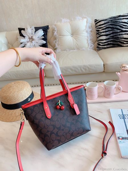 2019brand fashion designer handbag mini letter printing messenger bag luxury women tote 0729
2019brand fashion designer handbag mini letter printing messenger bag luxury women tote 0729