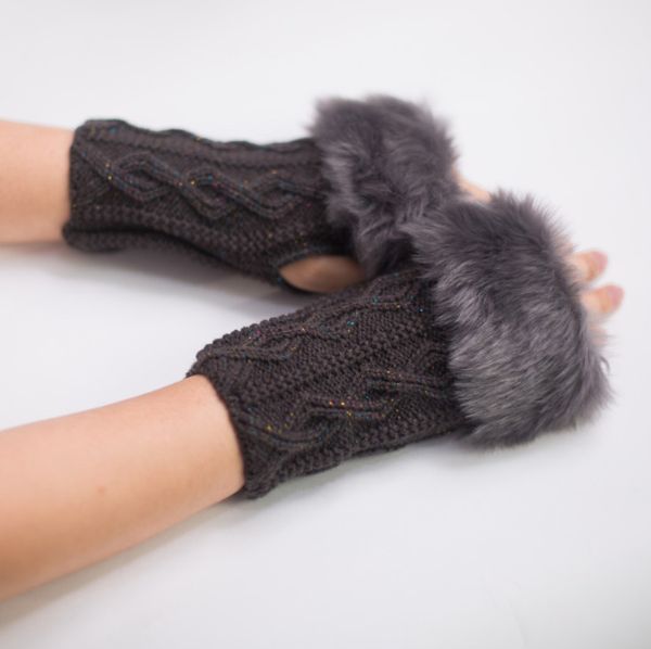 100pairs зимняя осень грелка мода девушки wrist перчатки искусственный мех вязаный женщин вязаные варежки fingerless exposed finger, Blue;gray
100pairs зимняя осень грелка мода девушки wrist перчатки искусственный мех вязаный женщин вязаные варежки fingerless exposed finger, Blue;gray