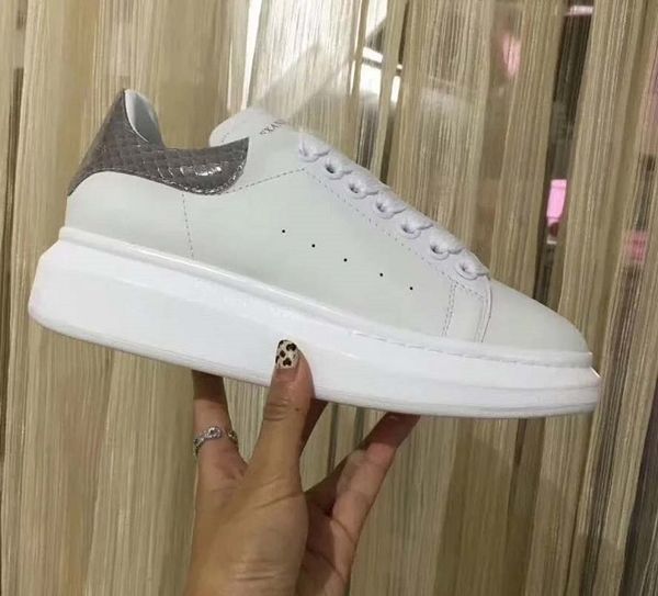 with box sneaker casual shoes trainers fashion sports shoes leather boots sandals slippers vintage air for man woman 04mk2204, Black
with box sneaker casual shoes trainers fashion sports shoes leather boots sandals slippers vintage air for man woman 04mk2204, Black