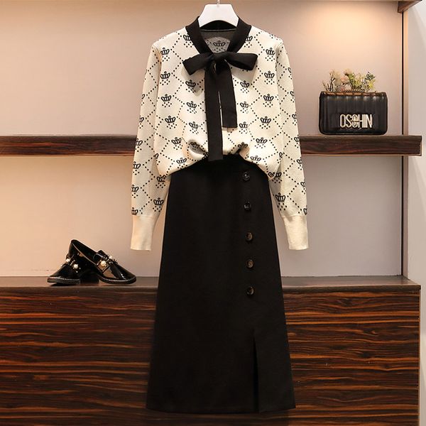 women autumn warm knitted suit two-piece sets long sleeve bow tie cardigan and midi buttons black skirt plus size slim 2 pcs set, White
women autumn warm knitted suit two-piece sets long sleeve bow tie cardigan and midi buttons black skirt plus size slim 2 pcs set, White