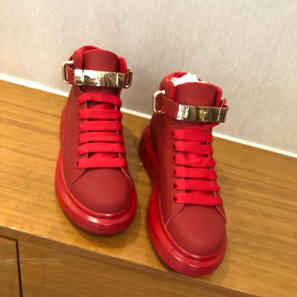 wholesale men and women's luxury boots,brand ankle boots,brand short boots, made by lamb skin, Black
wholesale men and women's luxury boots,brand ankle boots,brand short boots, made by lamb skin, Black