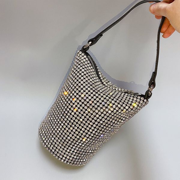2020 new soft rhinestones women evening bags lady holiday party prom handbags purse bag women shoulder bag with diamonds jd04111
2020 new soft rhinestones women evening bags lady holiday party prom handbags purse bag women shoulder bag with diamonds jd04111