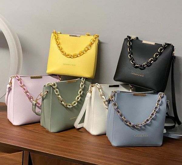 Textured Popular Bag Female 2020 New Wave Summer Small Fresh Wild Ins Net Red Messenger Bag Bucket Drop Shipping
Textured Popular Bag Female 2020 New Wave Summer Small Fresh Wild Ins Net Red Messenger Bag Bucket Drop Shipping