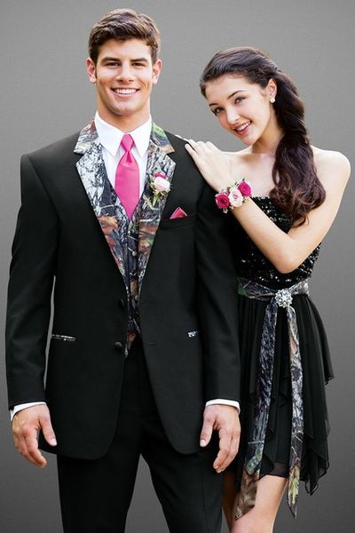 black wedding tuxedos slim fit suits for men groomsmen suit three pieces prom formal suits (jacket+pants+vest+tie) 252, Black;gray
black wedding tuxedos slim fit suits for men groomsmen suit three pieces prom formal suits (jacket+pants+vest+tie) 252, Black;gray