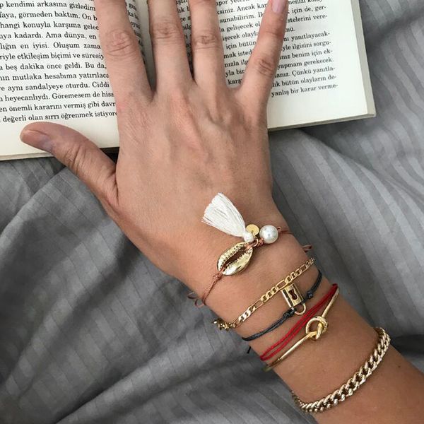 alyxuy 6 pcs/set bohemian shell pearl tassel knot charm bracelets bangles for women rope bracelets sets jewelry gifts new 2019, Black
alyxuy 6 pcs/set bohemian shell pearl tassel knot charm bracelets bangles for women rope bracelets sets jewelry gifts new 2019, Black