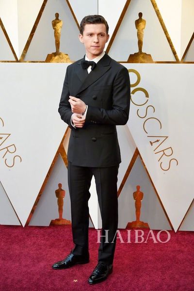 double breasted three buttons groomsmen black groom tuxedos peak lapel men suits wedding/prom man bridegroom (jacket + pants + tie)l309, Black;gray
double breasted three buttons groomsmen black groom tuxedos peak lapel men suits wedding/prom man bridegroom (jacket + pants + tie)l309, Black;gray