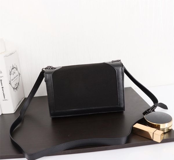 new fashion classic women handbags crossbody messenger bag genuine leather designer women vintage strap shoulder black bag
new fashion classic women handbags crossbody messenger bag genuine leather designer women vintage strap shoulder black bag