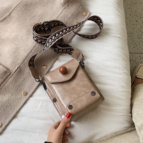 new women small square package fashion messenger bag handbag chic female wide strap shoulder phone package ladies tote bag
new women small square package fashion messenger bag handbag chic female wide strap shoulder phone package ladies tote bag